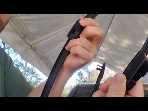 How to change, replace, wiper blades on BMW 750i,  7 series, f01, f02,  2009