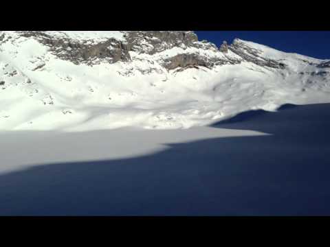 Helicopter approach and landing at Glarnisch