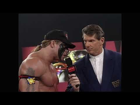 Jerry "The King" Lawler gifts Art to The Ultimate Warrior, & then Smashes it over his Head! (WWF)