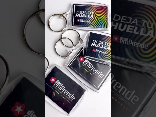 Vídeo relacionado con BOBOZHONG llaveros de ancla,2 piezas Llaveros Enamorados,Amuleto de la suerte de Metal,regalo de recuerdo con timón,para recuerdos náuticos de fiesta de boda,Regalo para amantes del mar