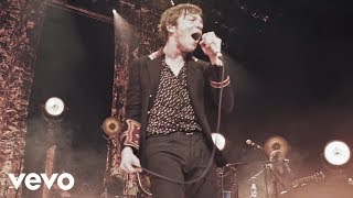 Cage The Elephant - Whole Wide World (Unpeeled) (Live Video)