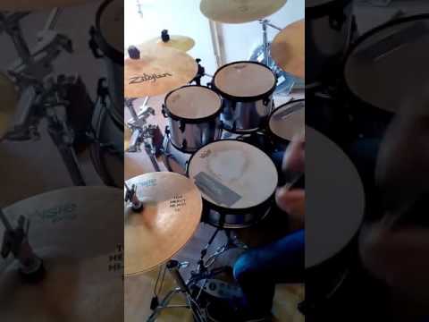 Der beste Schlagzeuger im Daher felsenland