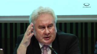 David Istance: Creating innovative environments to improve learning