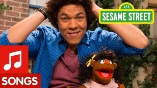 Sesame Street: I Love My Hair Song (Mando&#39;s Spanish Version)