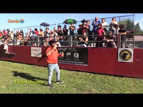 Cantor DECIO GONÇALVES com  um "medley" na Festa Brava de GenteTV