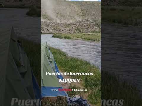 Acampando en Barrancas, provincia de Neuquén