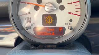2011 MINI Cooper Hardtop Inside Look