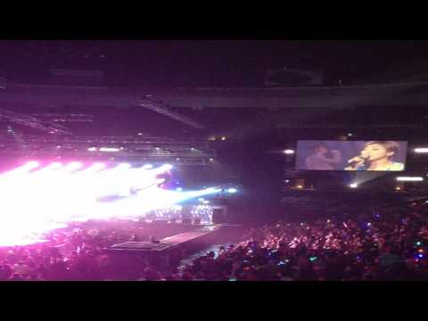 SMTOWN LA: Onew and Luna "Can I have this dance"