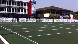 preview picture of video 'Lempar topi wisuda ank 44 Politeknik Ilmu Pelayaran Semarang.flv'
