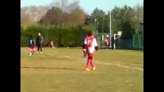 preview picture of video 'PERNES LES FONTAINES (Foot) - U11 - 14/12/2013 - Espérance Pernoise (1/2)'