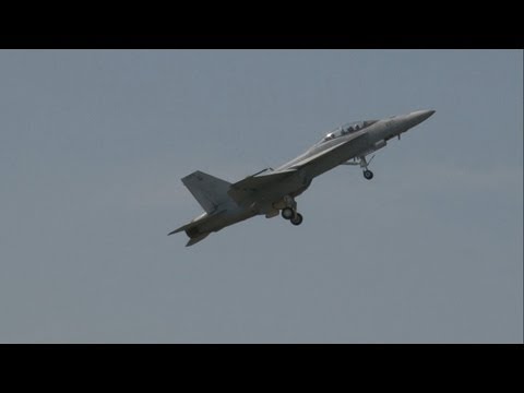 2012 NAS Oceana Airshow - F/A-18F Super Hornet Demonstration