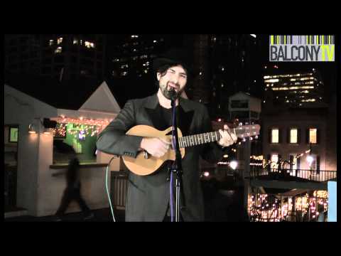 BOB SCHNEIDER - 40 DOGS (LIKE ROMEO AND JULIET) (BalconyTV)