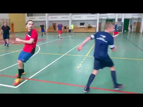 StrefaFutbolu.pl: E-Pro - Przyjaciele Fryzjera (1)