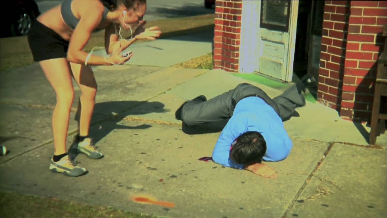 Miniature de la vidéo Half Empty Official Trailer du film Half Empty