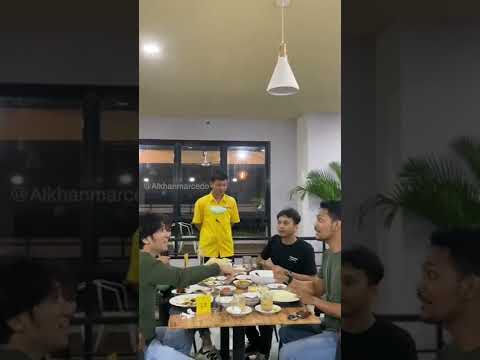 cerita-lah-bro-klo-ada-masalah-shorts