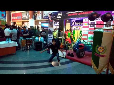 Peeyush Shivhare ABHI MUJH MAIN KAHIN City Mall performance