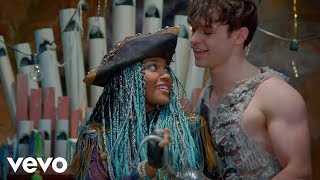 China Anne McClain, Thomas Doherty, Dylan Playfair - What's My Name (From 