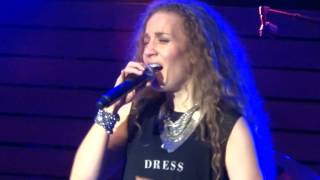 2017- Amanda Marshall concert- 11- Trust Me