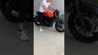 Download lagu The Honda CB400 With SC Project Exhaust Sound 💥 #honda #superbike #hondacb400 #shorts mp3