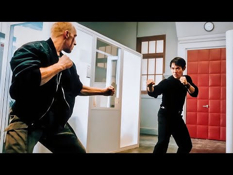 He tried to humiliate jet Li —had no clue he was a skilled fighter. 