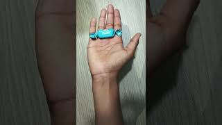 Download lagu Wow mast yammy Almond chocolate change colour#chocolate #candy #lovers #Almond #short #Yt studio mp3