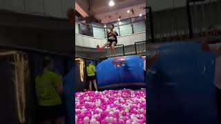 【Funny China】エチエチ🤣見えちゃう　ぶっ飛びJUMP台