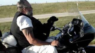 preview picture of video 'Dog on harley, Choppers3k roadtrip to H D 105th'