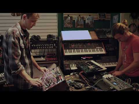 Grant Bouvier and Space Helmet Dave - Jam #2 (Secret Synth Society Live)