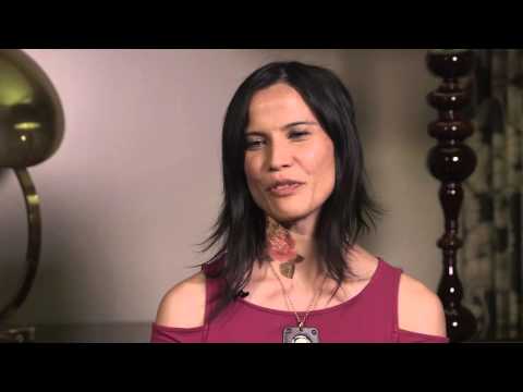 Squadron 42: Entrevista con Gillian Anderson - Subtitulado en Español