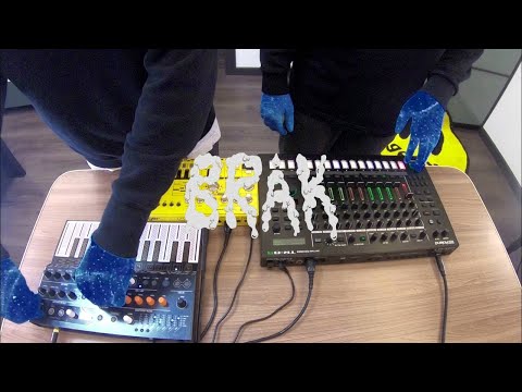 Live Techno Jam (Roland TR8S, Behringer TD3, Arturia MicroFreak)