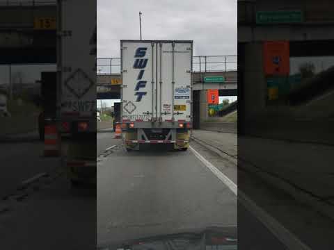 Swift Transportation - Bad truck driver