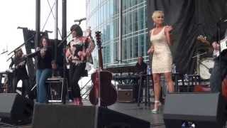 Pam Tillis &amp; Lorrie Morgan - Mi Vida Loca (My Crazy Life)