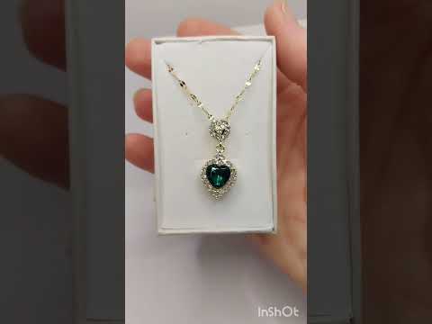 Подарок девушке набор "Изумрудное сердце в оправе под золото" серьги колье бижутерный сплав в коробочке - фото 1 - id-p2396392065