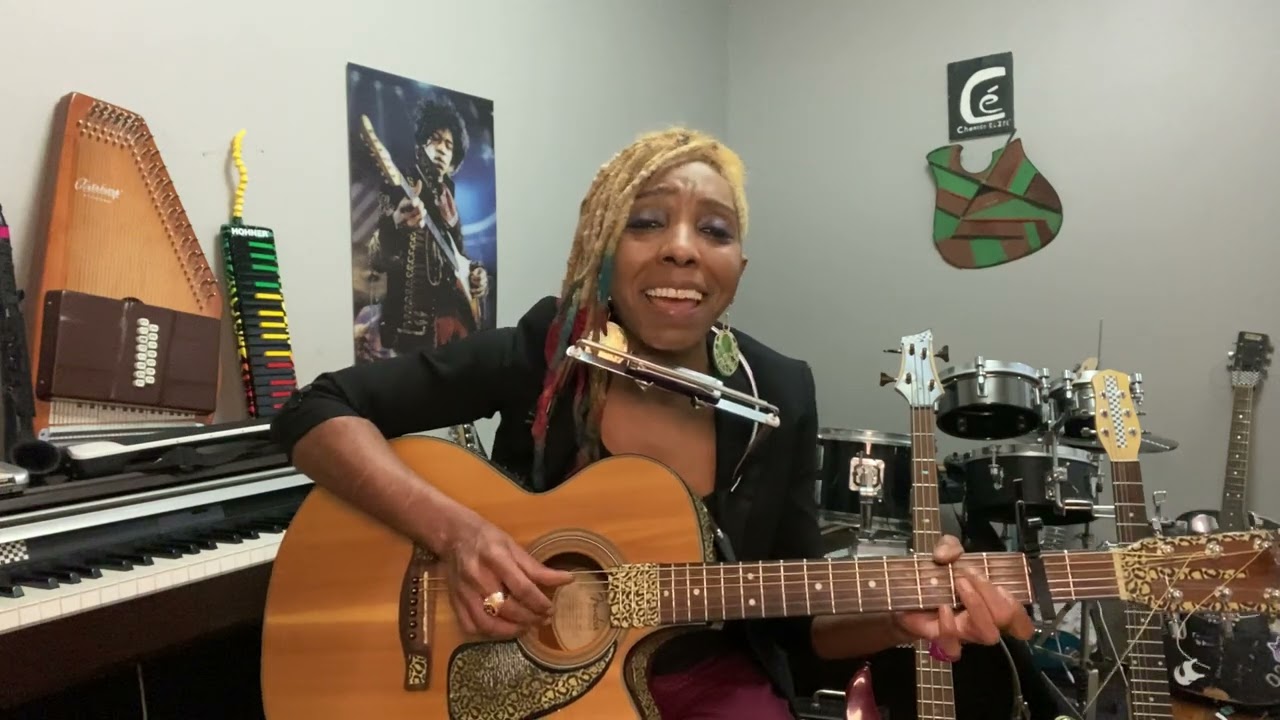 Promotional video thumbnail 3 for Chanese Elifé