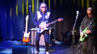 Todd Rundgren &quot;Individualist&quot; Tour. We Gotta Get You A Woman/I Saw The Light.(Paradiso Amsterdam).