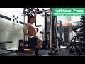 🏋️♂️ショルダープレス🏋️♂️ 片膝立ちの姿勢で行う HAGANEの 肩(三角筋)トレーニング 💪 扇町 パーソナルトレーニング HAGANE ATHLETE GYM 😀