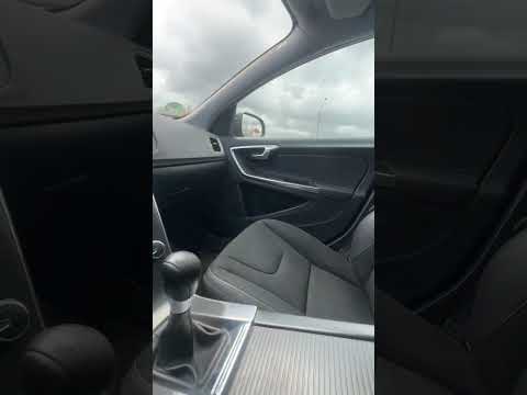 фото volvo v60 i 0