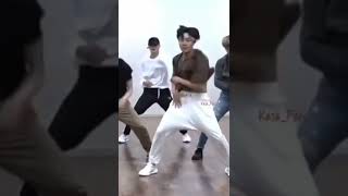 Jung Hoseok ( J-Hope ) Don&#39;t look down challenge 🌚 #bts #junghoseok  #btsshorts  #jhope