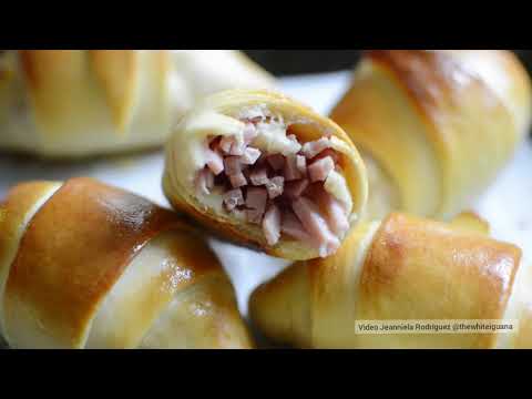 Cachitos - how to make Venezuelan ham filled bread