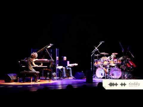 Hiromi: The Trio Project featuring Anthony Jackson and Simon Phillips