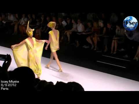 Issey Miyake Spring/Summer 2012 Paris Part 2/2
