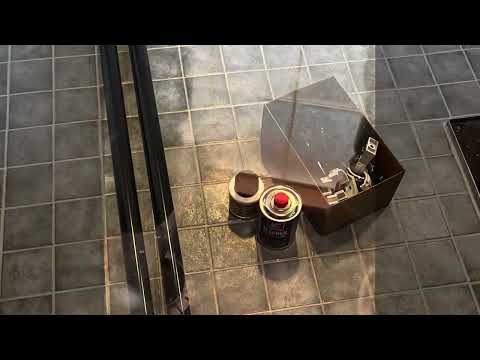 Uima-altaan tuloputket vuotaa, korjataan uudella putkella