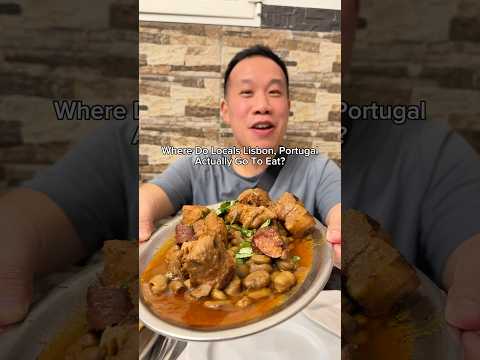 Where Locals Actually Go To Eat In Lisbon, Portugal 🇵🇹 (Merendinha do Arco Bandeira)