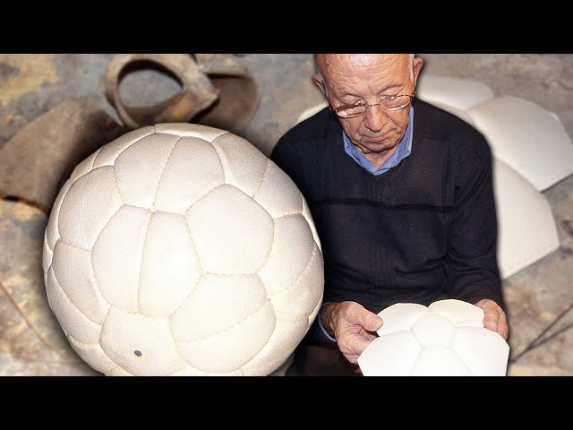 Vídeo relacionado con FNine Sports Pelotas de Cuero Antiguo, Bolas Vintage Hechas a Mano, (fútbol marrón Claro)