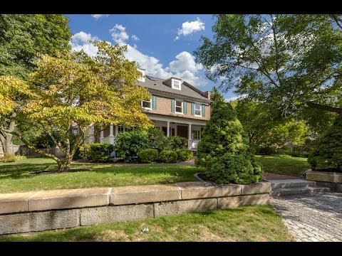 131 Mystic St, Medford MA -  Judy Sousa - Tel 781-956-6945