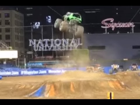 Monster Jam San Diego 01/21/17 Monster Energy WINNING Freestyle
