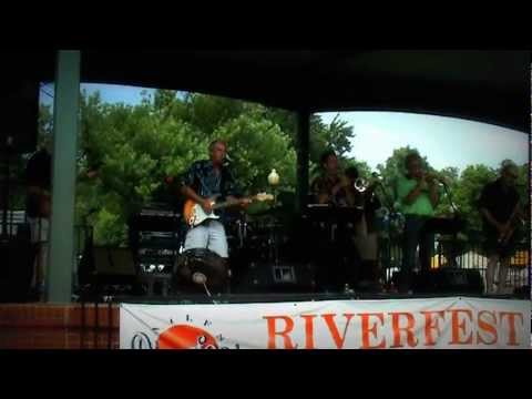 BEGININGS by THE WHISTLE PIGS @ NILES RIVERFEST 2011.MPG