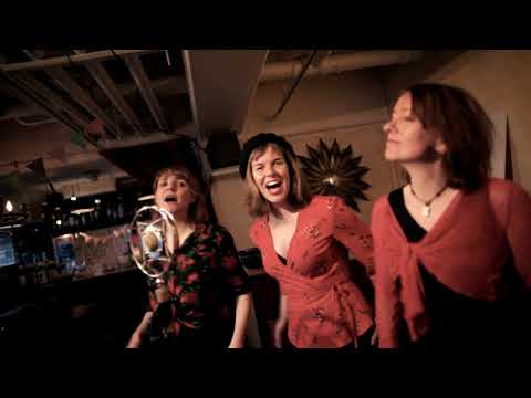 The Lasses & Kathryn Claire - Hunting of the Hare (Ear Trumpet Labs Session)