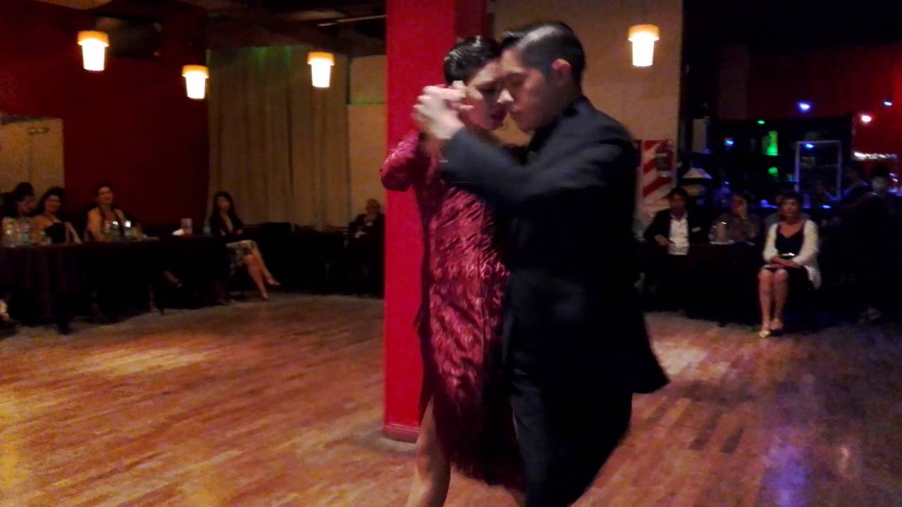 Cinthia Díaz y Bruno Mayo- Milonga EL BESO (Garras-Anibal Troilo)