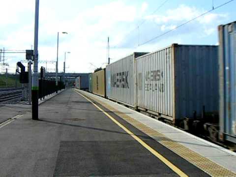 86604 and 86614 south through Milton Keynes